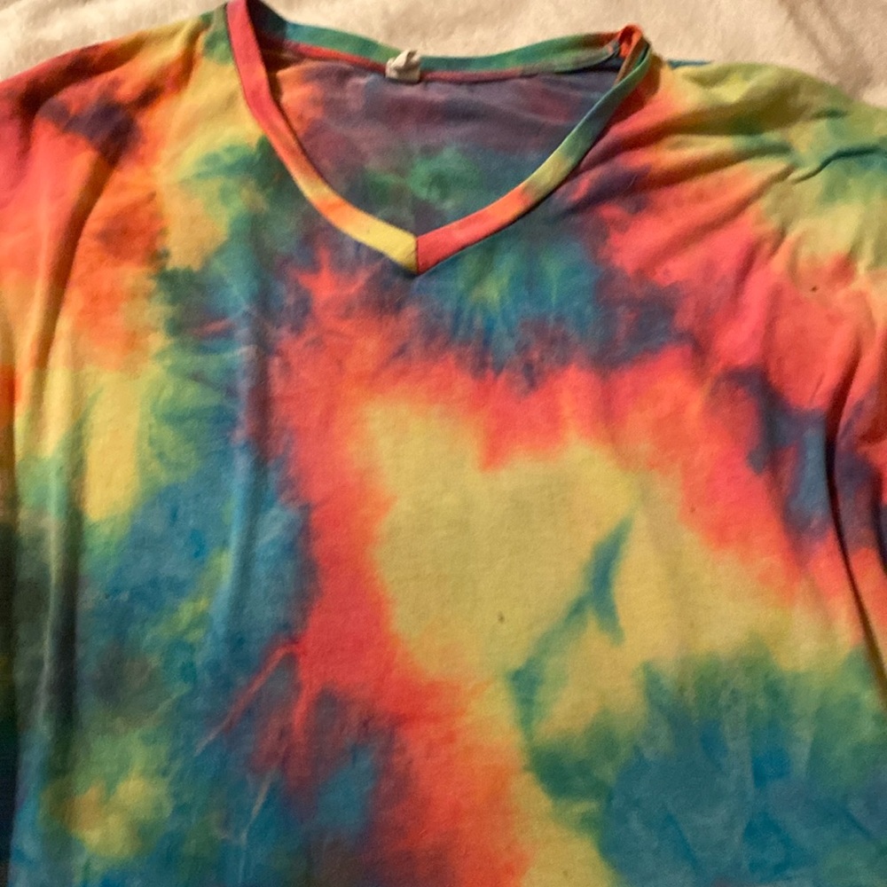 Rainbow V-neck